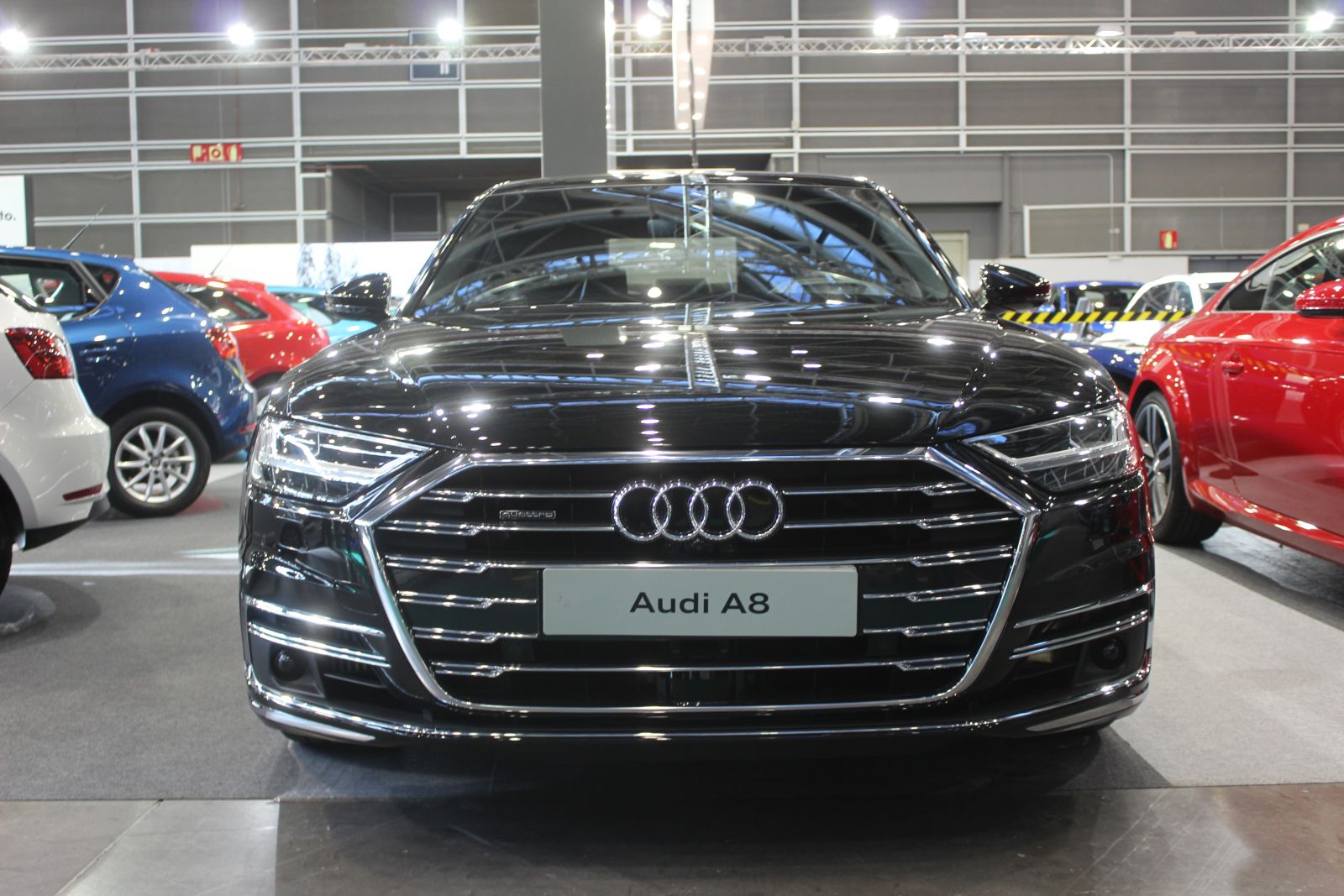 Exposición coche Audi A8 Valencia